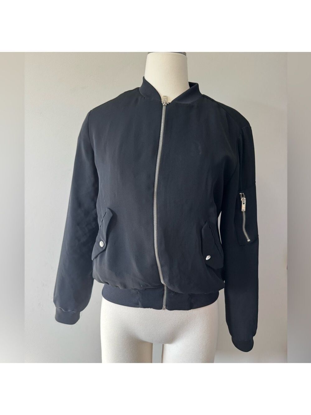 Zara Basic Collection Black Bomber Jacket SZ Small